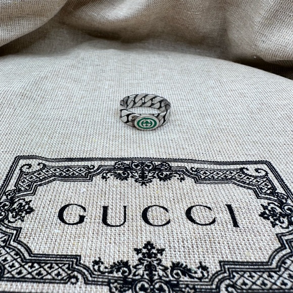 GUCCI- “G” Sterling Silver, Green Enamel, Interlocking Band Ring, Size 7.5 - Picture 14 of 15